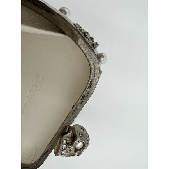 Alexander McQueen White Studded & Pearl Britannia Box Clutch Skull Clasp Purse - Picture 15 of 16